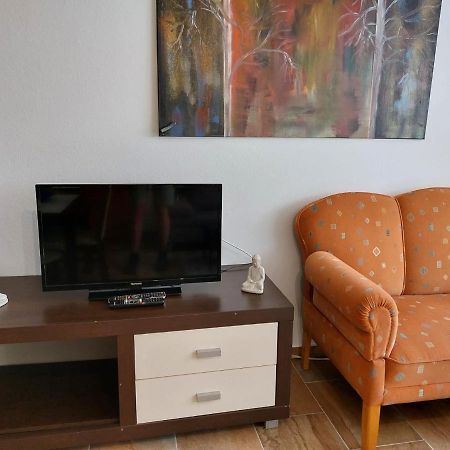 Ferienwohnung Mit Eigenem Garten In Schortens Luaran gambar