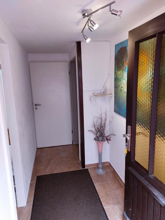 Ferienwohnung Mit Eigenem Garten In Schortens Luaran gambar
